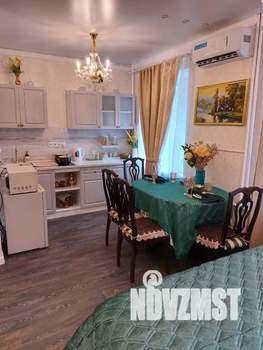 Студия квартира, посуточно, 33м2, 1/5 этаж