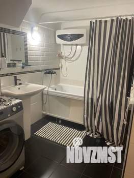 Студия квартира, посуточно, 43м2, 1/6 этаж