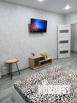 1-к квартира, посуточно, 43м2, 8/13 этаж