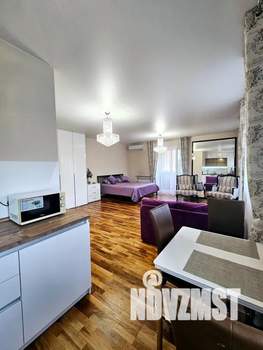 Студия квартира, посуточно, 40м2, 5/5 этаж