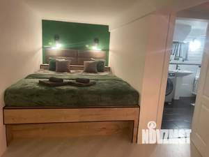 Студия квартира, посуточно, 43м2, 1/6 этаж