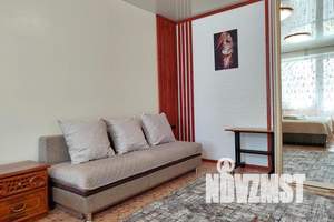 1-к квартира, посуточно, 33м2, 1/10 этаж