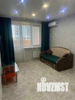 1-к квартира, посуточно, 33м2, 4/10 этаж