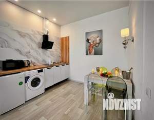 Студия квартира, посуточно, 40м2, 2/2 этаж