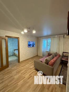 1-к квартира, посуточно, 47м2, 1/5 этаж