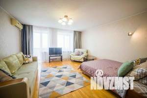 2-к квартира, посуточно, 75м2, 9/12 этаж
