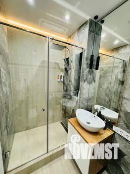 1-к квартира, посуточно, 42м2, 3/25 этаж