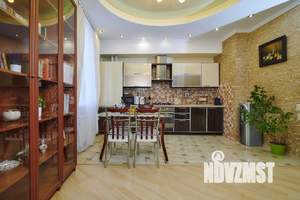 1-к квартира, посуточно, 57м2, 1/1 этаж