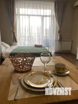 Студия квартира, посуточно, 40м2, 2/7 этаж