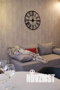 Студия квартира, посуточно, 35м2, 1/2 этаж