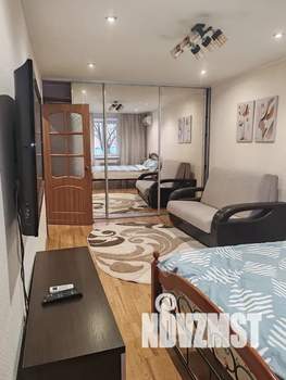 1-к квартира, посуточно, 35м2, 1/9 этаж