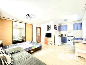 Студия квартира, посуточно, 35м2, 3/5 этаж