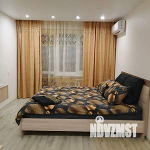 1-к квартира, посуточно, 37м2, 10/10 этаж