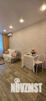 Студия квартира, посуточно, 50м2, 4/10 этаж