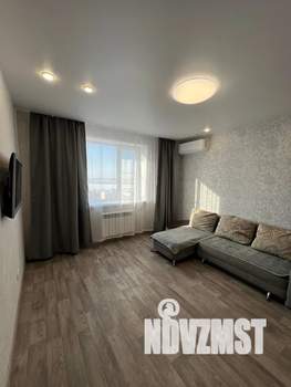 Студия квартира, посуточно, 33м2, 12/20 этаж