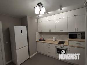 1-к квартира, посуточно, 38м2, 4/9 этаж