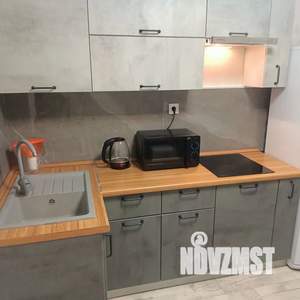 1-к квартира, посуточно, 35м2, 1/10 этаж