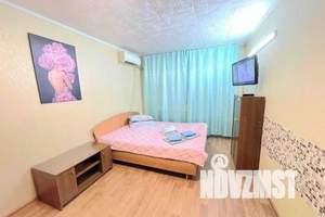 1-к квартира, посуточно, 33м2, 7/10 этаж