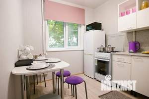 2-к квартира, посуточно, 42м2, 1/5 этаж