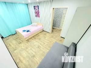 1-к квартира, посуточно, 33м2, 1/13 этаж