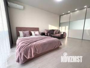 1-к квартира, посуточно, 42м2, 13/25 этаж