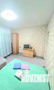 1-к квартира, посуточно, 30м2, 1/2 этаж