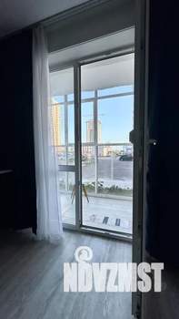 Студия квартира, посуточно, 35м2, 1/10 этаж