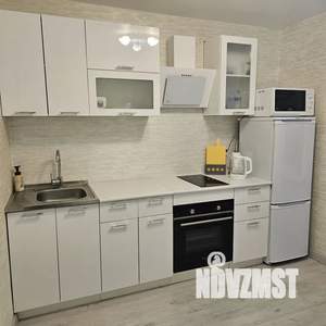 1-к квартира, посуточно, 33м2, 7/10 этаж