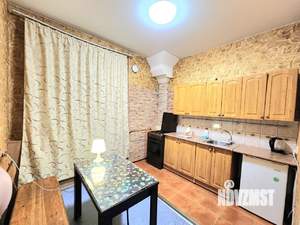 1-к квартира, посуточно, 30м2, 1/2 этаж