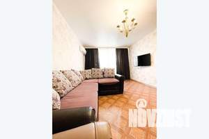 1-к квартира, посуточно, 35м2, 4/10 этаж