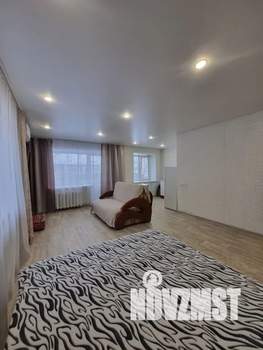 Студия квартира, посуточно, 32м2, 3/5 этаж