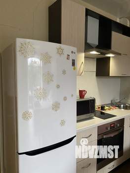Студия квартира, посуточно, 40м2, 2/7 этаж