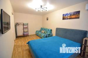 1-к квартира, посуточно, 36м2, 3/10 этаж