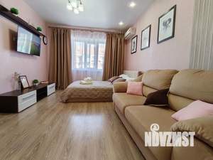 1-к квартира, посуточно, 33м2, 8/10 этаж