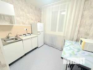 1-к квартира, посуточно, 30м2, 1/2 этаж