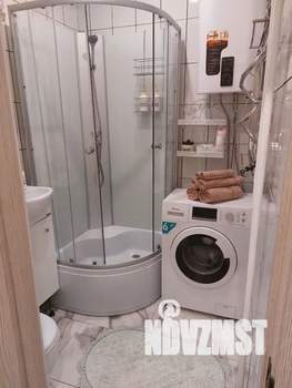 Студия квартира, посуточно, 33м2, 1/5 этаж