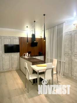 Студия квартира, посуточно, 35м2, 1/2 этаж