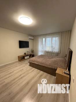 1-к квартира, посуточно, 40м2, 2/10 этаж