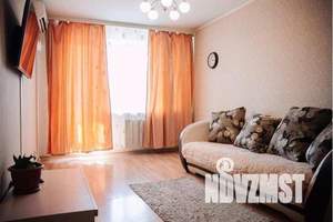2-к квартира, посуточно, 60м2, 6/10 этаж