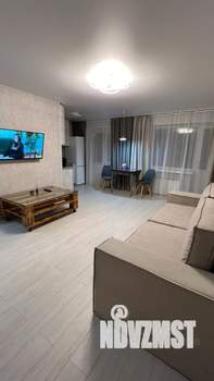 1-к квартира, посуточно, 42м2, 1/1 этаж