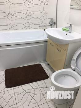 Студия квартира, посуточно, 30м2, 1/10 этаж