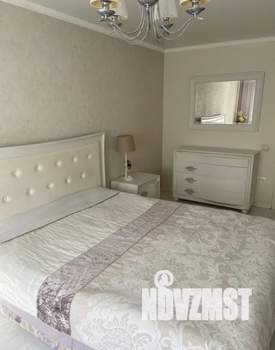 Студия квартира, посуточно, 65м2, 2/6 этаж