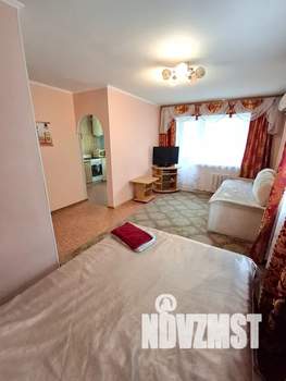 1-к квартира, посуточно, 32м2, 3/5 этаж