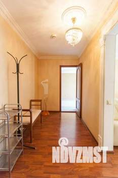 2-к квартира, посуточно, 64м2, 1/1 этаж