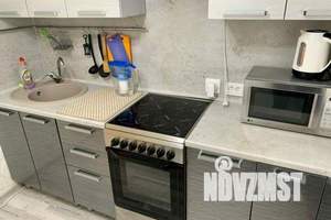 1-к квартира, посуточно, 32м2, 4/9 этаж