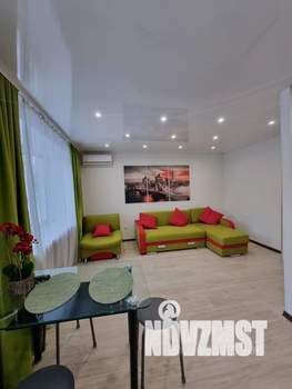 Студия квартира, посуточно, 25м2, 1/5 этаж