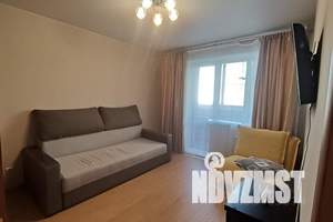 1-к квартира, посуточно, 35м2, 4/9 этаж