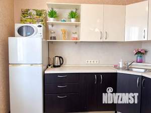 Студия квартира, посуточно, 40м2, 11/17 этаж