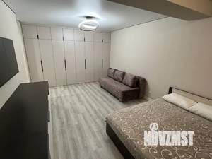 1-к квартира, посуточно, 38м2, 3/20 этаж