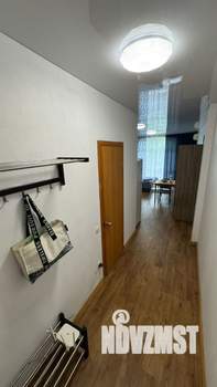 Студия квартира, посуточно, 40м2, 2/7 этаж